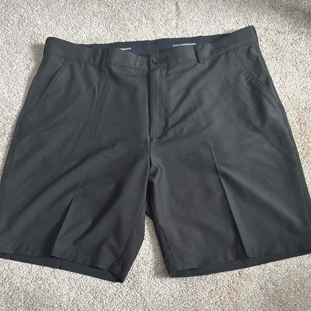Greg Norman Men's Black Golf Shorts Sz 40